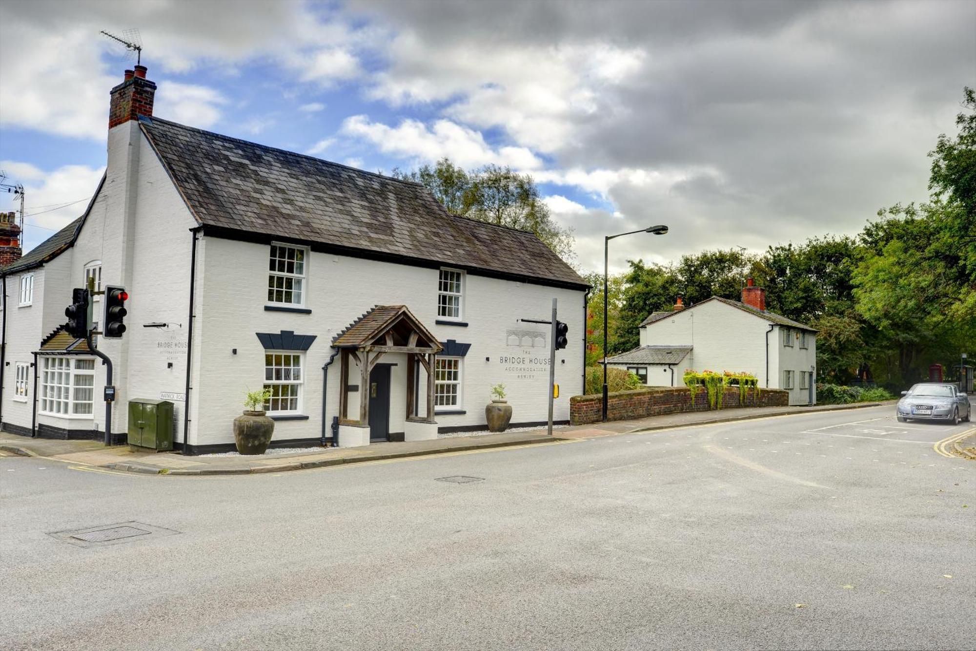 The Bridge House Henley Hotel ภายนอก รูปภาพ